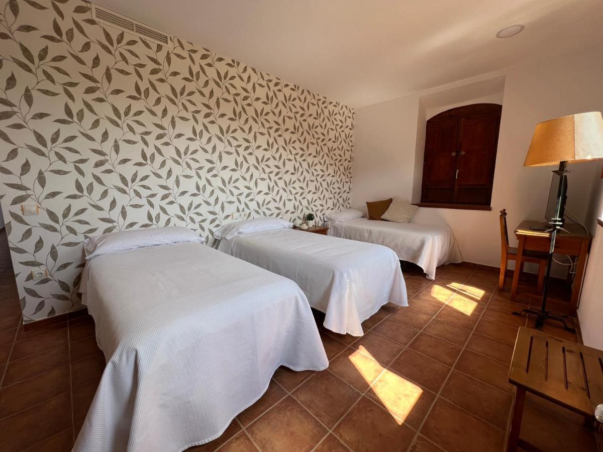 Hostal Villa El Colmenar Mombeltrán Exterior foto