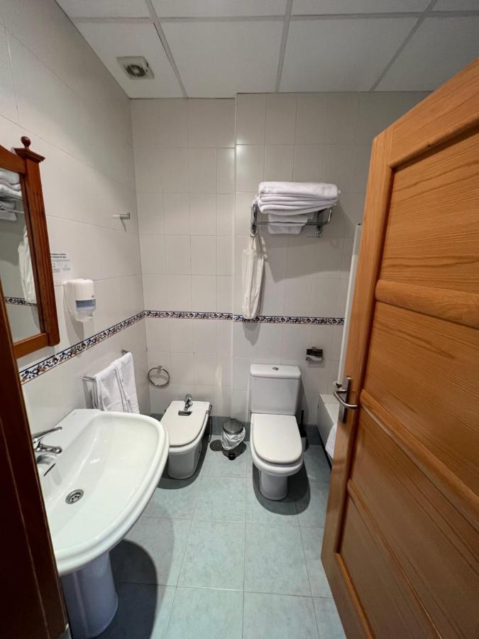 Hostal Villa El Colmenar Mombeltrán Exterior foto